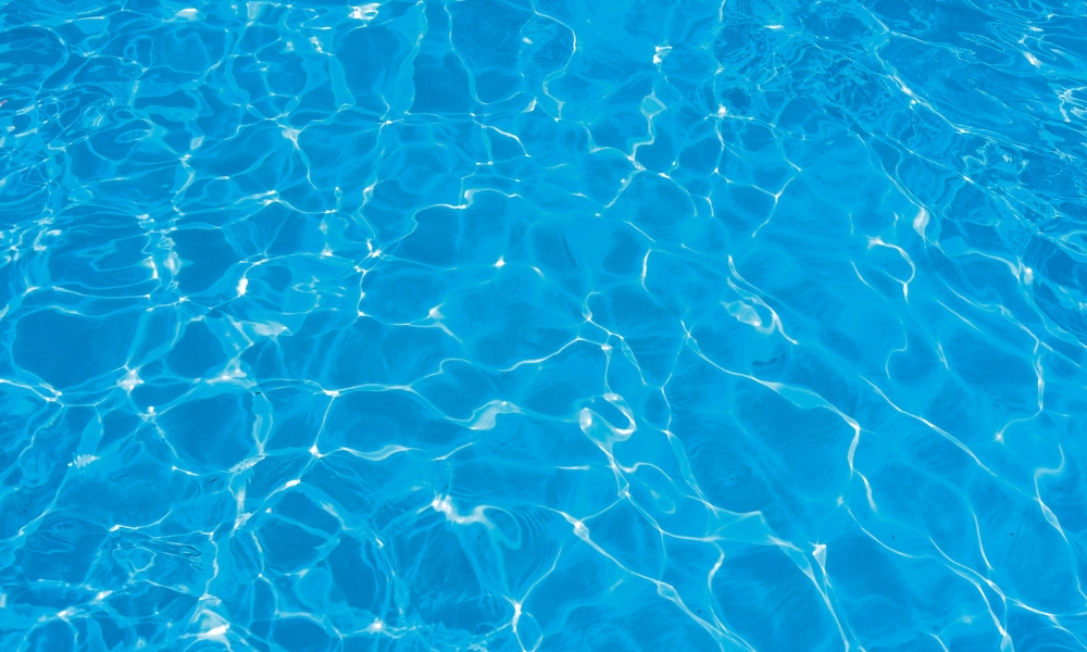 1000x600 Wellen Referenzen Schwimmbadkeramik Interbau Blink