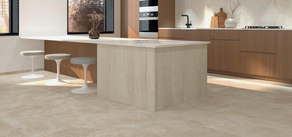 1920x900 Ceriva 120x120 Gold Kueche 1 GIGA Line Interbau Blink