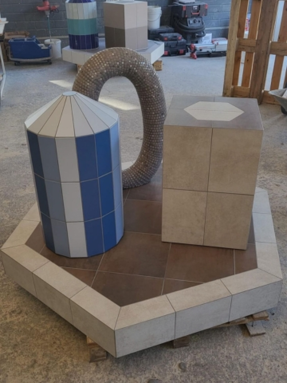360x480 7 Fliesen Platten Mosaikleger Meister Meisterstuecke Meisterwerke GIGA Line Interbau Blink