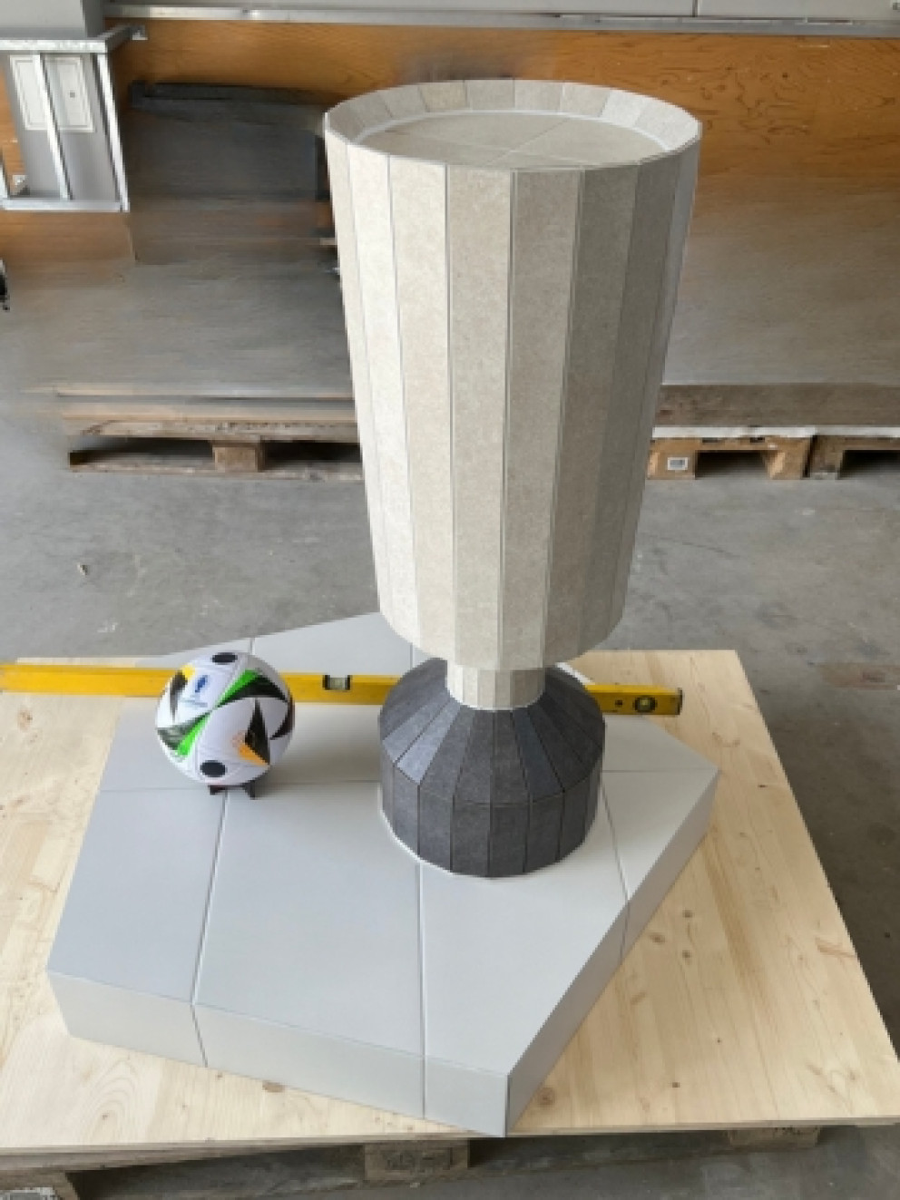 360x480 8 Fliesen Platten Mosaikleger Meister Meisterstuecke Meisterwerke GIGA Line Interbau Blink