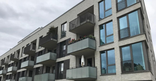 1200x630 1 Tarpenbek Ufer Hamburg Deutschland 2019 Brick Loft Hellgrau Anthrazit Fassade Interbau Blink