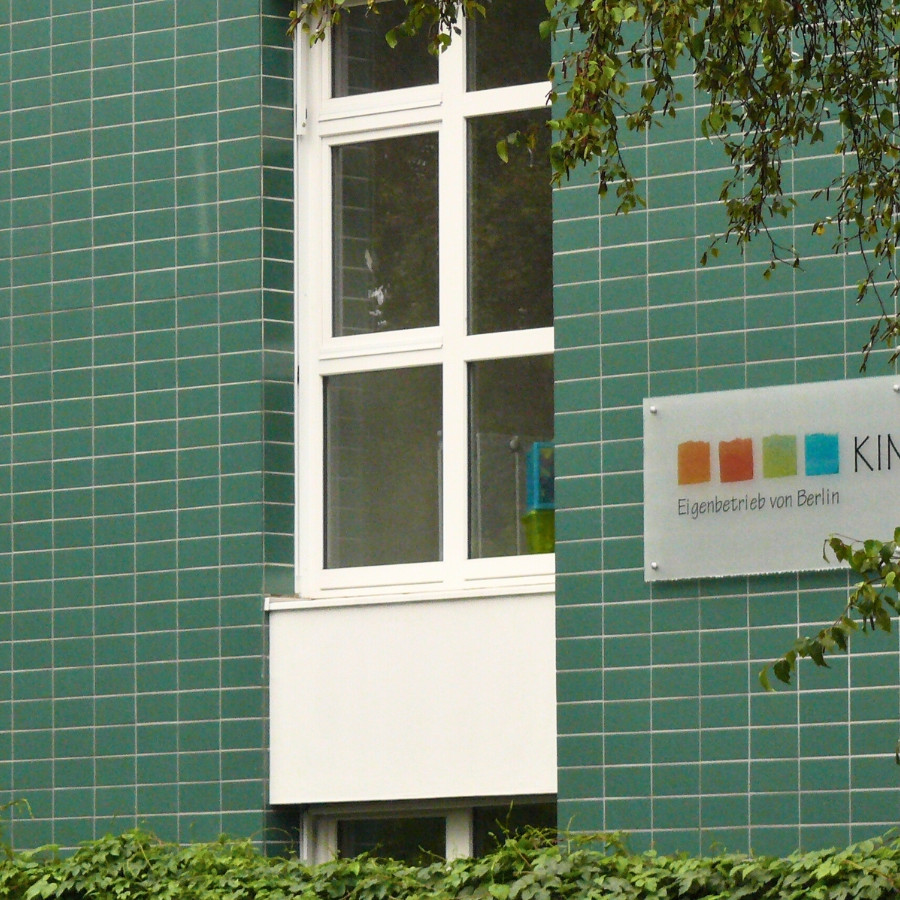 1920x900 2 Kita Berlin Lynarstrasse Spaltplatten Fassaden Interbau Blink
