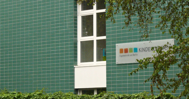 1920x900 2 Kita Berlin Lynarstrasse Spaltplatten Fassaden Interbau Blink