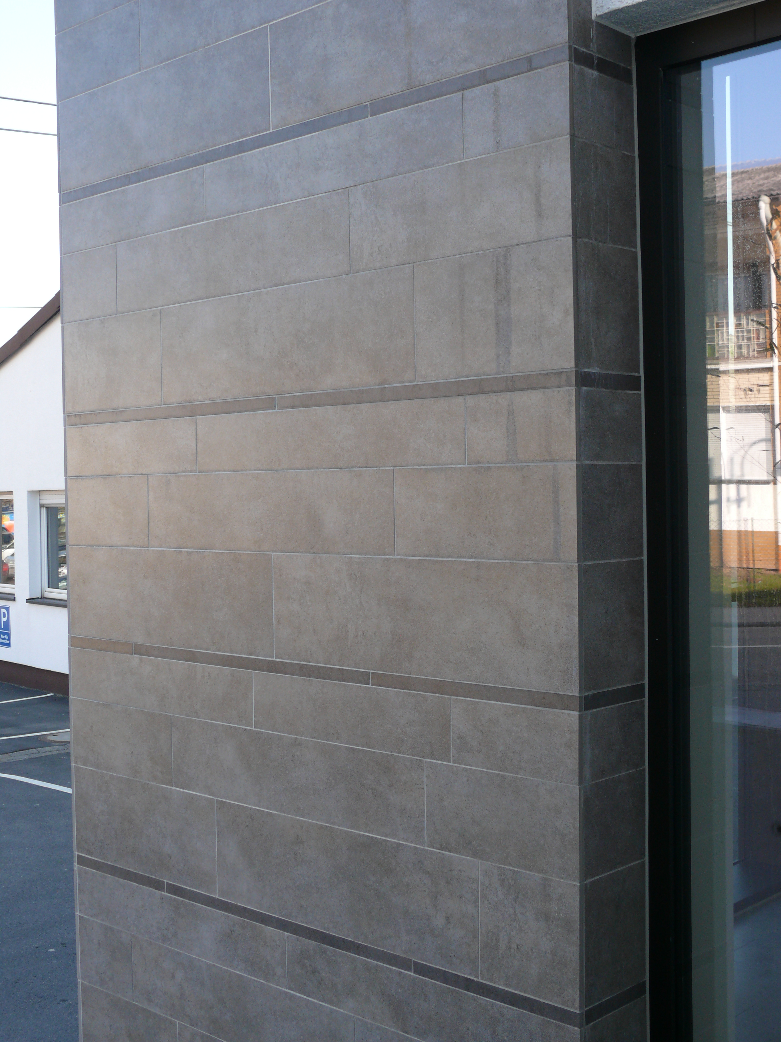 Interbau Blink Fassade Hauptstrasse Ransbach Baumbach Deutschland 2011 03