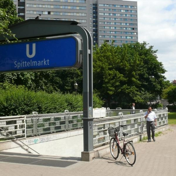 600x800 3 Spittelmarkt U Bahnhof Berlin Deutschland 2010 Historische Nachbildungen Interbau Blink