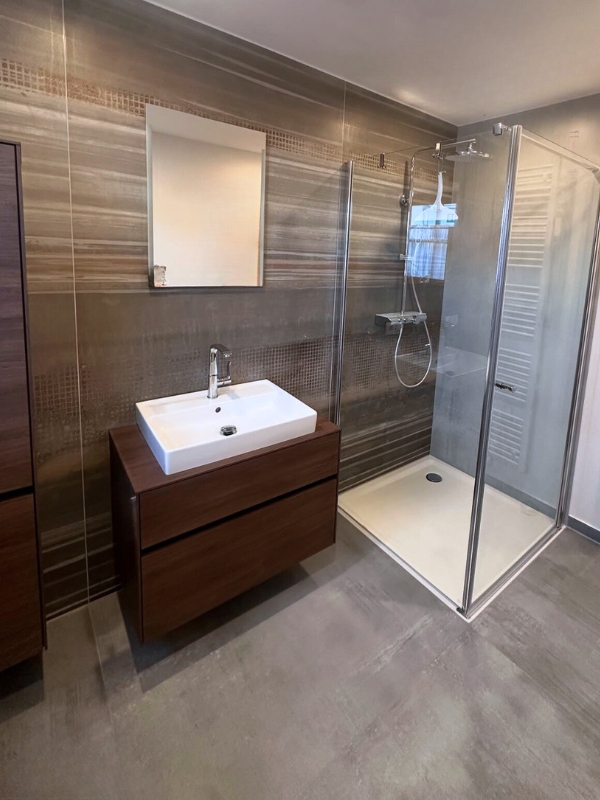 600x800 04 Seahouse Beach Cleveland Steel Grey Achim Schuessler