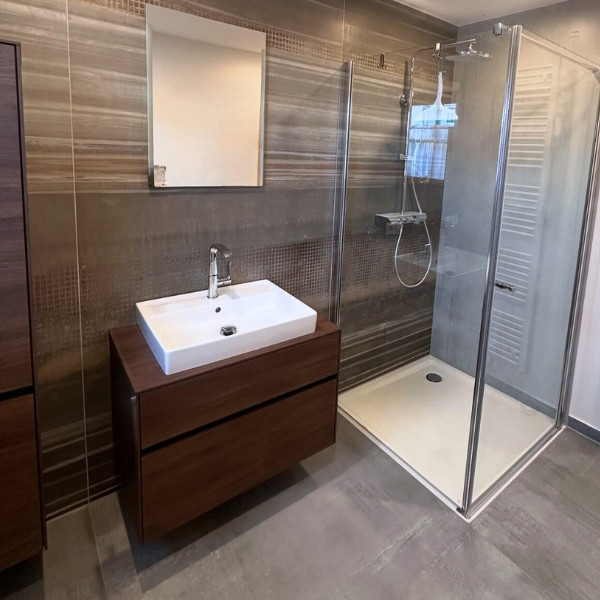 600x800 04 Seahouse Beach Cleveland Steel Grey Achim Schuessler
