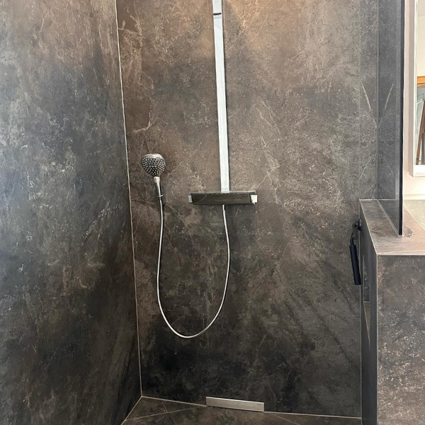 600x800 2 Epic Stone Carbon Black Pearl Grey Classic Oak Neuwied Achim Schuessler Objekt