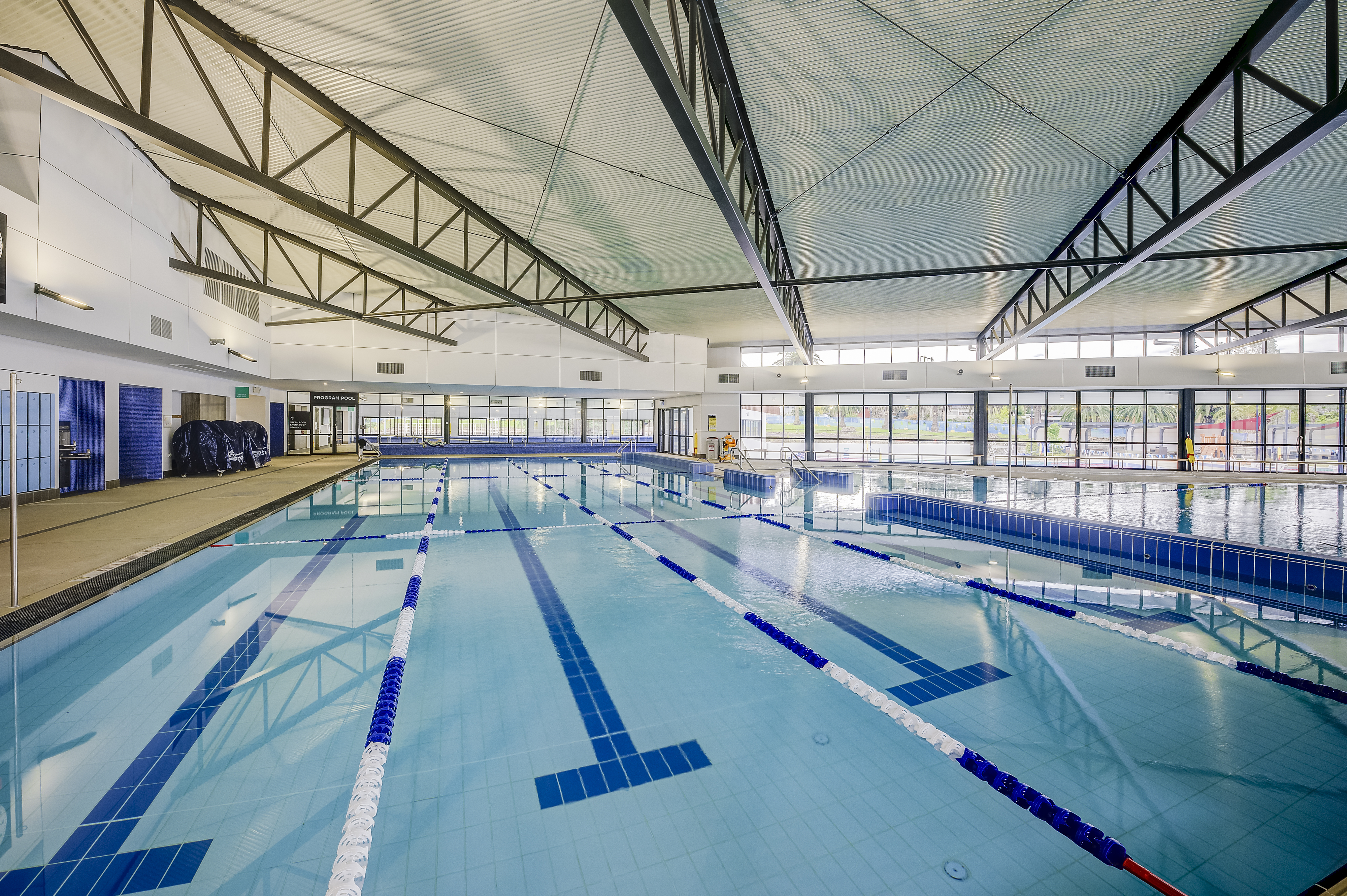 waves25m indoor pool