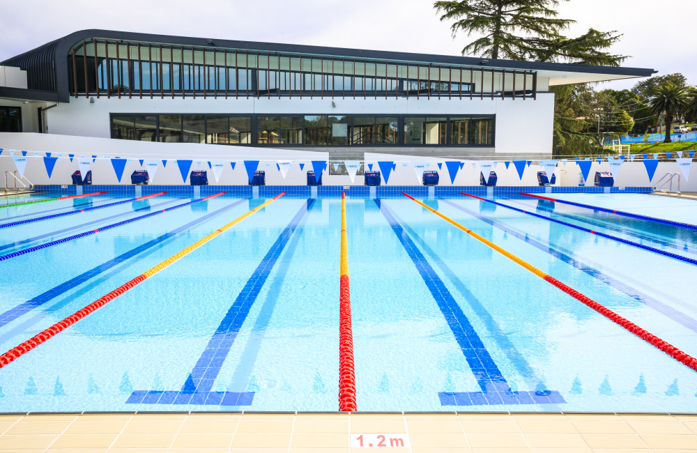 waves25m outdoor pool