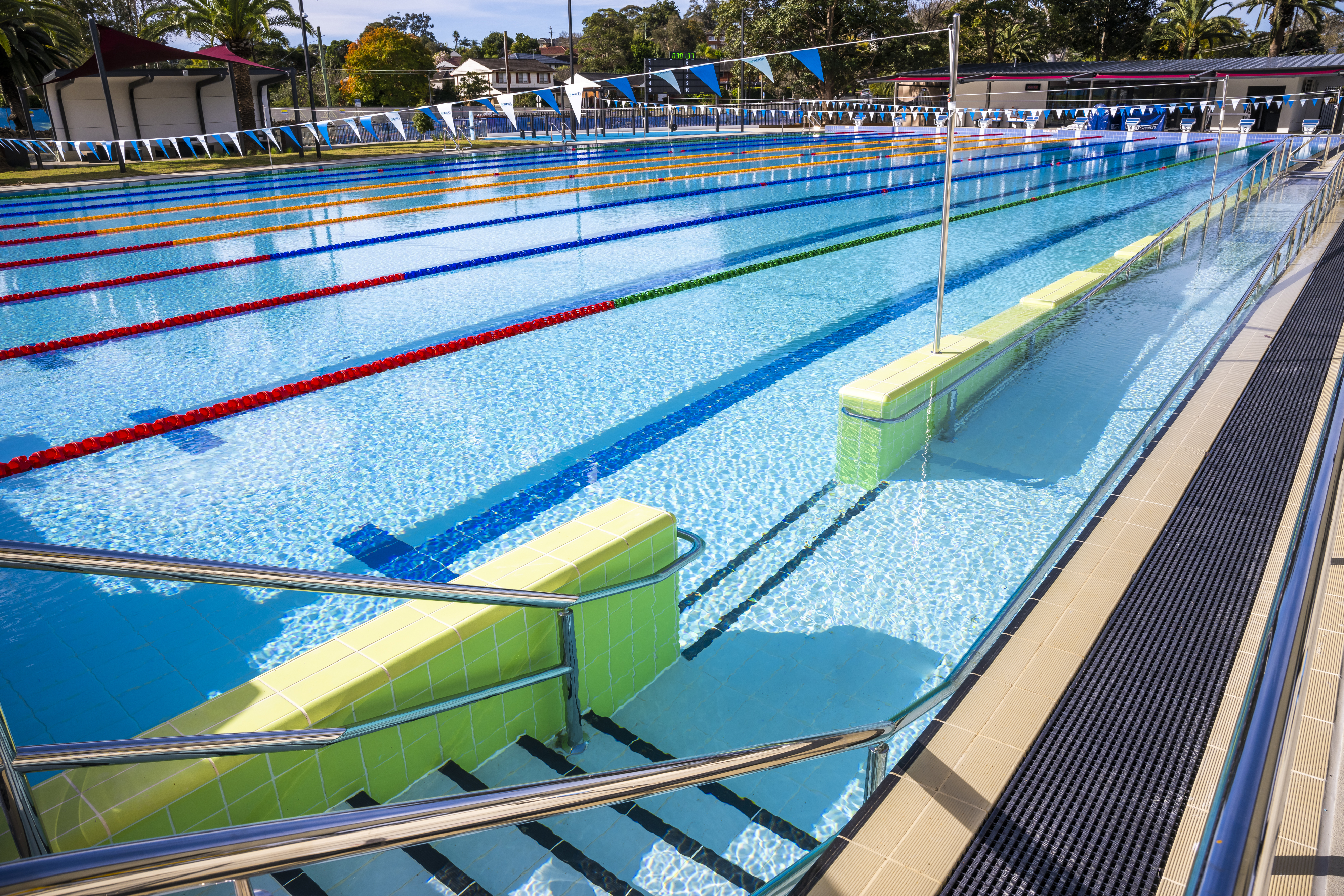waves50m outdoor pool 9