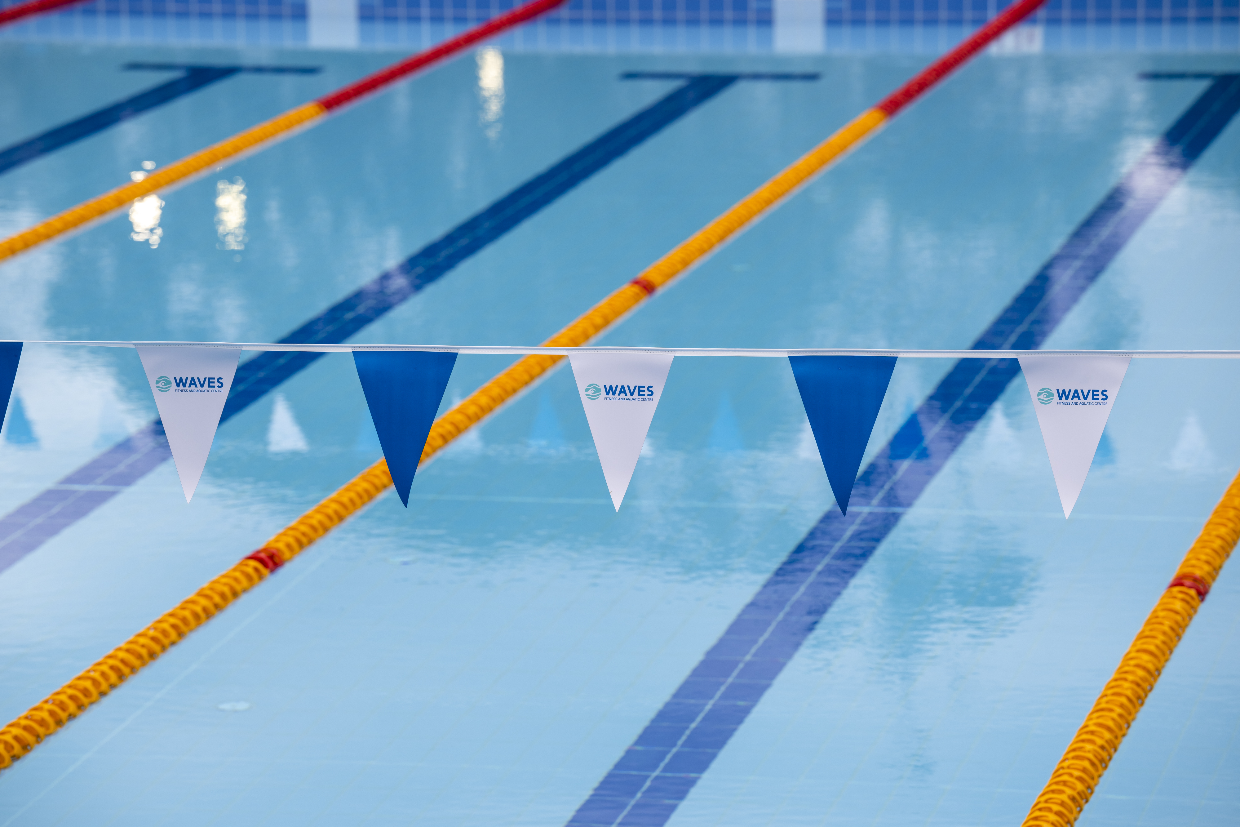 wavesoutdoor pool