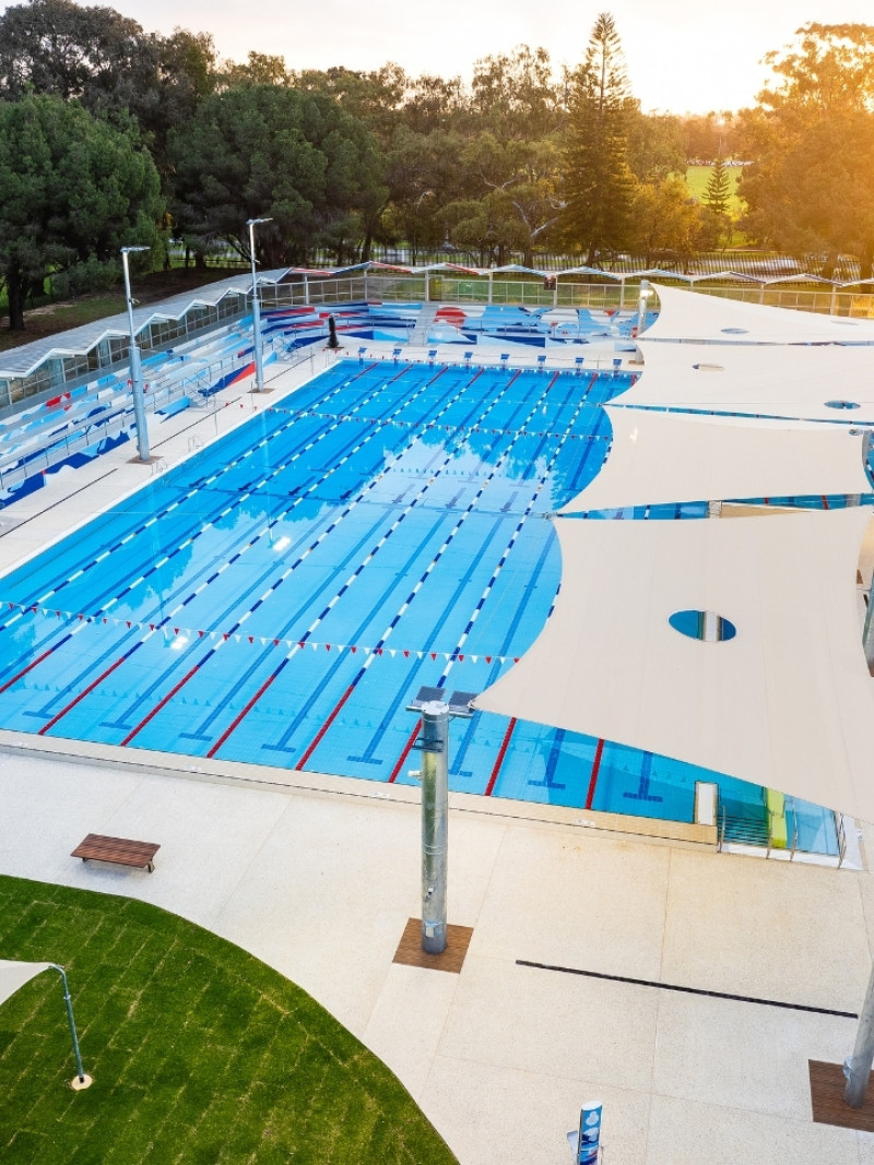 Schwimmbad Banner mobil